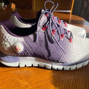 Women’s Reebok Pumps